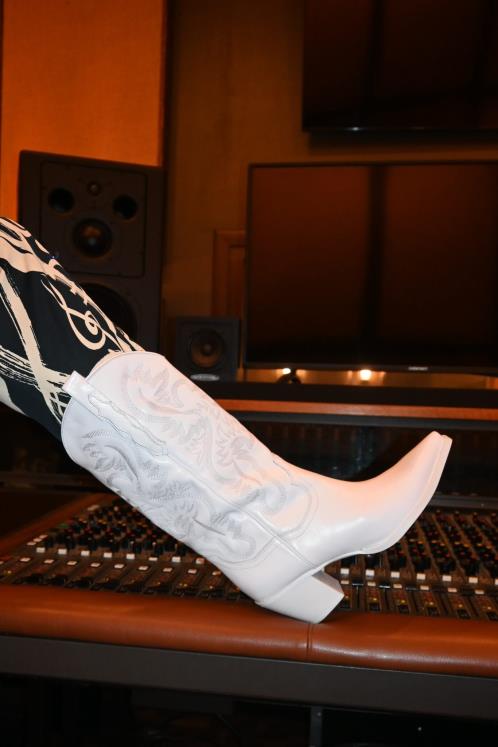 Jeffrey Campbell mulheres B0VBD330 branco botas de tornozelo amarelo