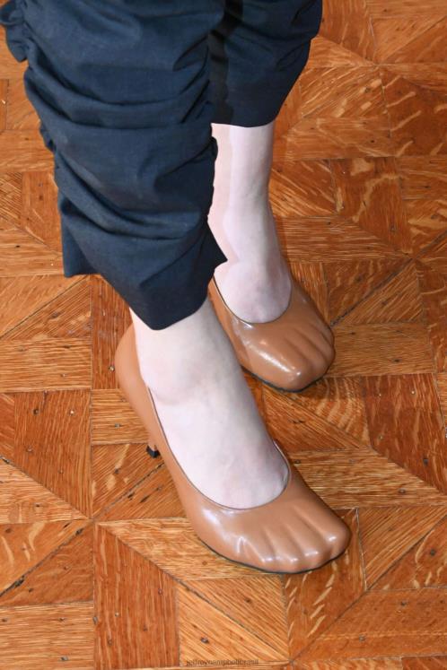 Jeffrey Campbell mulheres B0VBD1331 marrom escuro bomba de salto alto conforme