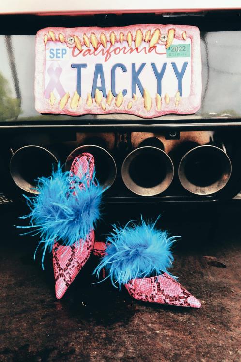 Jeffrey Campbell mulheres B0VBD1695 cobra branca preta mula de salto alto plumagem