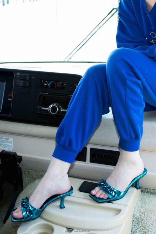 Jeffrey Campbell mulheres B0VBD1573 menta cetim ouro sandália de salto alto sr-grande-ch