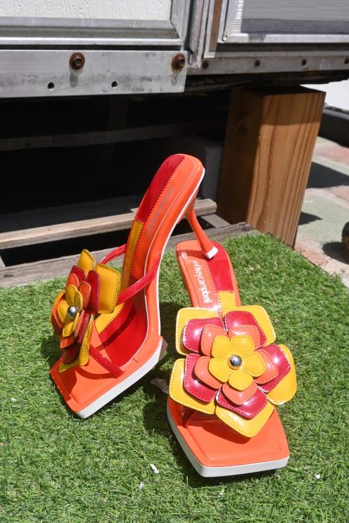 Jeffrey Campbell mulheres B0VBD1578 combinação patente azul sandália de salto alto plantado